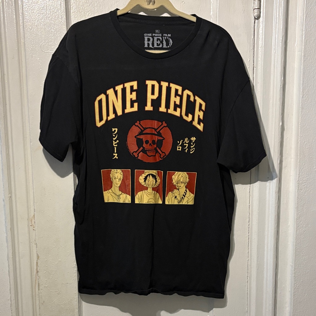 Onepiece Black Graphic Tee